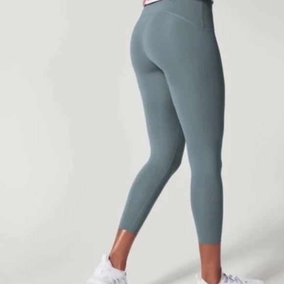 SPANX Pants - SPANX booty boost active leggings
